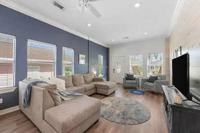 3024 Avenue R 1/2, Galveston, TX 77550 - Photo 8