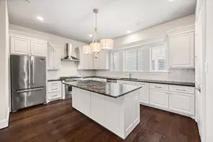 2656 Fountain Key Blvd, Houston, TX 77008 - Photo 6
