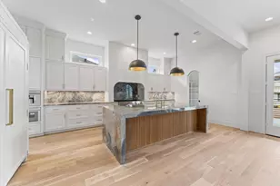 4046 Drummond St, Houston, TX 77025 - Photo 2