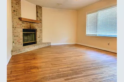 304 Helen Street, Cleveland, TX 77328 - Photo 2
