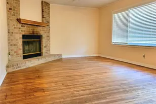 304 Helen St, Cleveland, TX 77328 - Photo 2