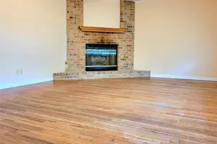 304 Helen St, Cleveland, TX 77328 - Photo 4