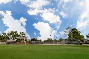 8210 Fawn Terrace Dr, Houston, TX 77071 - Photo 2