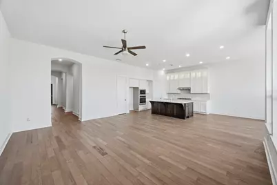 12246 Valencia Boulevard, Mont Belvieu, TX 77523 - Photo 10