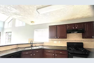 7927 Manzano Drive, Houston, TX 77083 - Photo 6