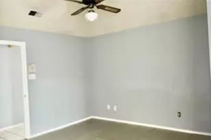 7927 Manzano Dr, Houston, TX 77083 - Photo 8