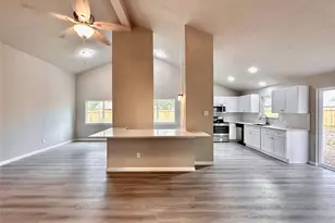 7730 Chaseview Dr, Houston, TX 77489 - Photo 8