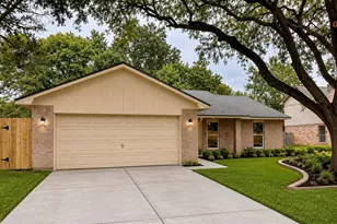 7730 Chaseview Dr, Houston, TX 77489 - Photo 2
