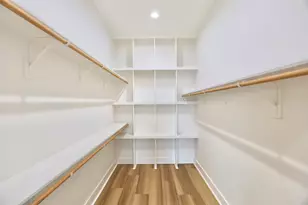421 E 41st St, Houston, TX 77022 - Photo 24