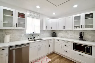 13529 Woodchester Drive, Sugar Land, TX 77498 - Photo 8