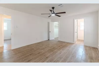 10519 Kirkwren Drive, Houston, TX 77089 - Photo 34