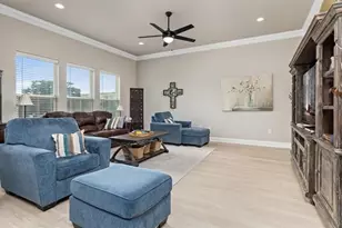 6740 Little Cypress Loop, Orange, TX 77632 - Photo 12