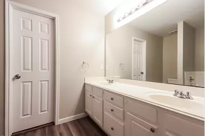 10842 Maple Bough Lane, Houston, TX 77067 - Photo 12
