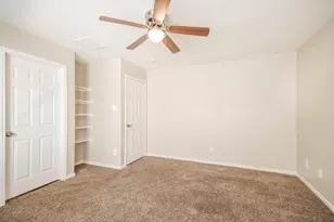 10842 Maple Bough Ln, Houston, TX 77067 - Photo 16