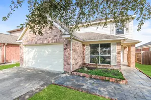 10842 Maple Bough Ln, Houston, TX 77067 - Photo 2