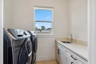 815 E 27th St, Houston, TX 77009 - Photo 34