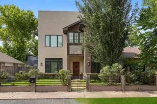 815 E 27th St, Houston, TX 77009 - Photo 1
