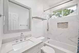15 W Beckonvale Cir, The Woodlands, TX 77382 - Photo 20