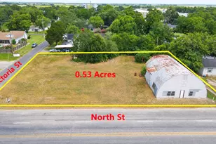 400 W North St, Louise, TX 77455 - Photo 1