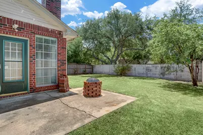 14019 Lake Trail Drive, Sugar Land, TX 77498 - Photo 16
