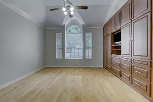14019 Lake Trail Dr, Sugar Land, TX 77498 - Photo 8