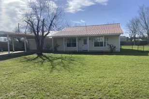 3 John Kay Rd, Huntsville, TX 77320 - Photo 2