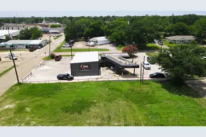 207 E Cottonwood Street, Madisonville, TX 77864 - Photo 2