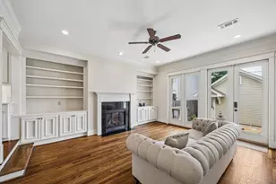 227 W 24th St, Houston, TX 77008 - Photo 24