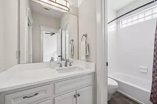 227 W 24th St, Houston, TX 77008 - Photo 34