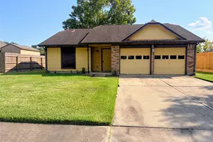 11734 Crockett Dr, La Porte, TX 77571 - Photo 1