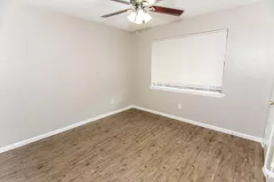 1667 Northwood St, Houston, TX 77009 - Photo 6