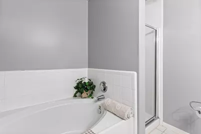 3001 Meadow Bay Drive, Dickinson, TX 77539 - Photo 8