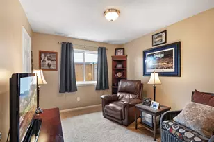 3001 Meadow Bay Dr, Dickinson, TX 77539 - Photo 16