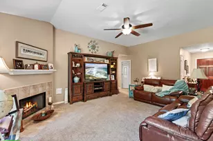 3001 Meadow Bay Dr, Dickinson, TX 77539 - Photo 4