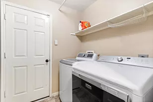 3001 Meadow Bay Dr, Dickinson, TX 77539 - Photo 18