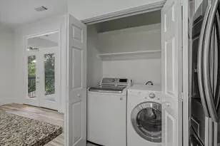 300 St Joseph Pkwy, Houston, TX 77002 - Photo 38
