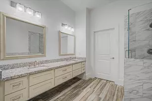 300 St Joseph Pkwy, Houston, TX 77002 - Photo 22