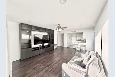 2016 Main Street #1914, Houston, TX 77002 - Photo 2