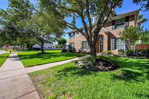903 High Ridge Dr, Friendswood, TX 77546 - Photo 1