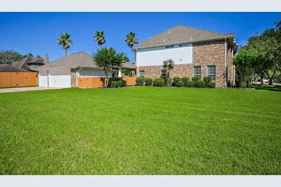 903 High Ridge Drive, Friendswood, TX 77546 - Photo 2