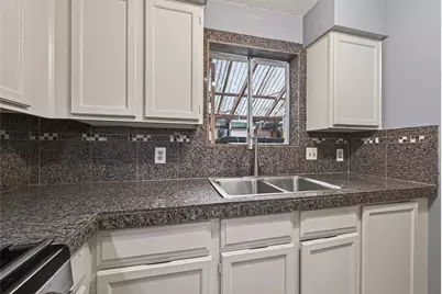 11806 Roandale Drive, Houston, TX 77048 - Photo 8