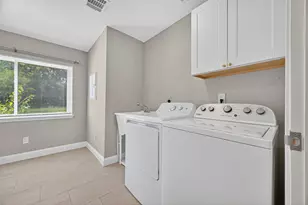 29902 E Hawthorne Dr, Spring, TX 77386 - Photo 16
