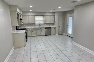 6321 Apache Dr, Pasadena, TX 77503 - Photo 10