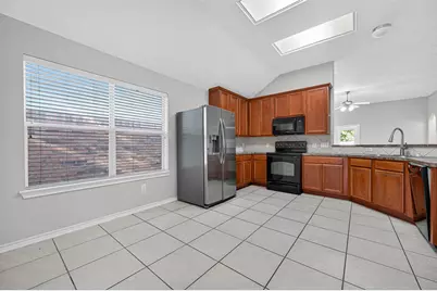 6927 Great Oaks Shadow Drive, Houston, TX 77083 - Photo 14