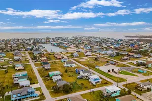 4114 Liberty Dr, Galveston, TX 77554 - Photo 24