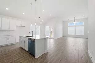 7902 Jasper Mdws Wy, Angleton, TX 77515 - Photo 10