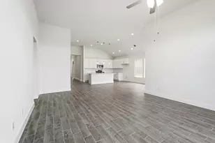 7902 Jasper Mdws Wy, Angleton, TX 77515 - Photo 12