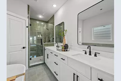 1207 Cavalcade Street #E, Houston, TX 77009 - Photo 2