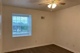 5002 Blue Spruce Cir, Austin, TX 78723 - Photo 14