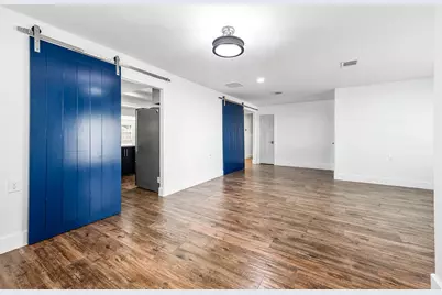 8703 Manhattan Drive, Houston, TX 77096 - Photo 8